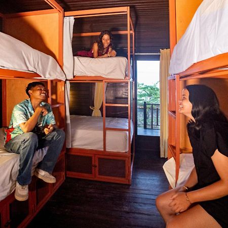 Mad Monkey Nusa Lembongan Екстер'єр фото