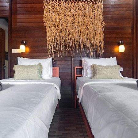 Mad Monkey Nusa Lembongan Екстер'єр фото
