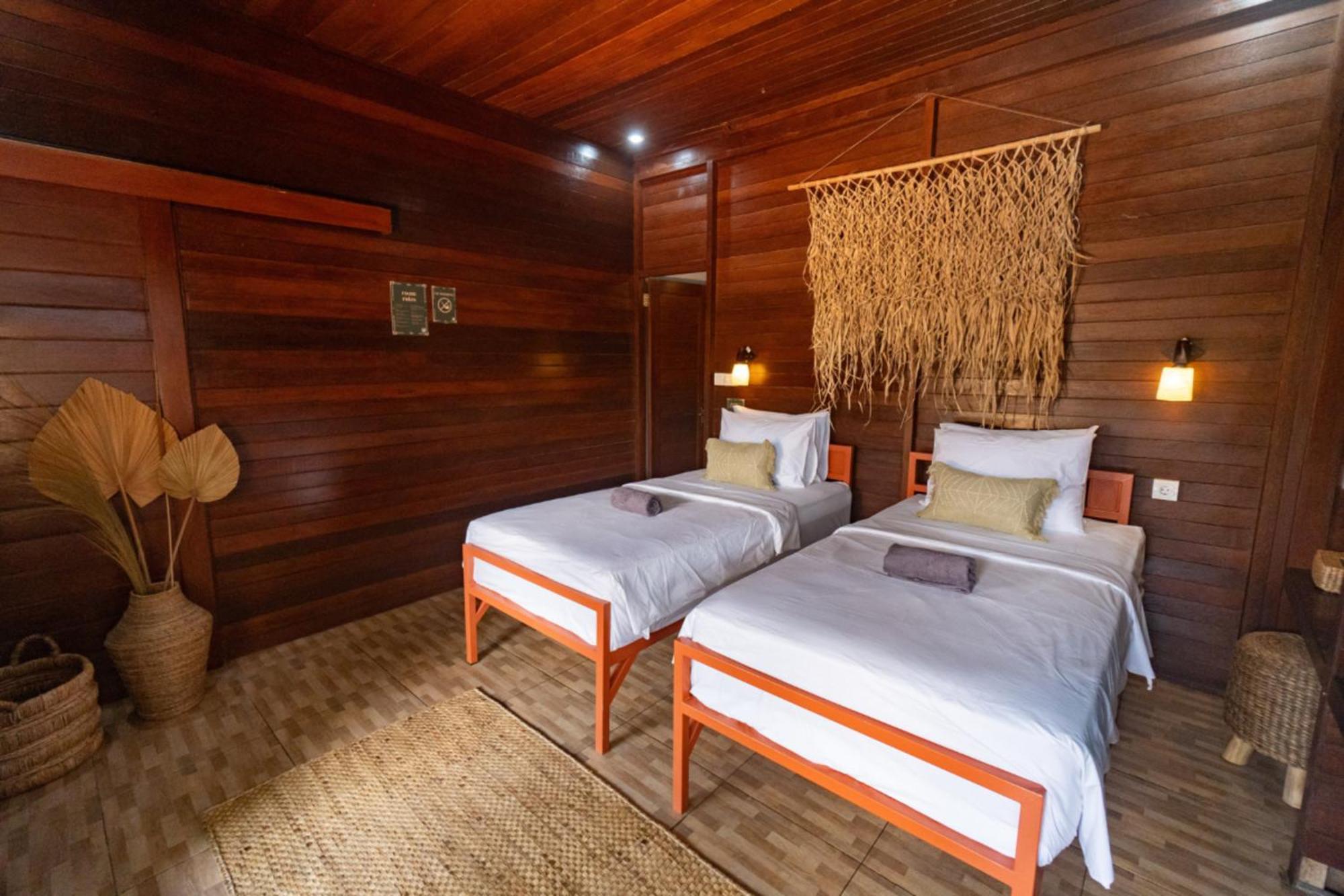 Mad Monkey Nusa Lembongan Екстер'єр фото