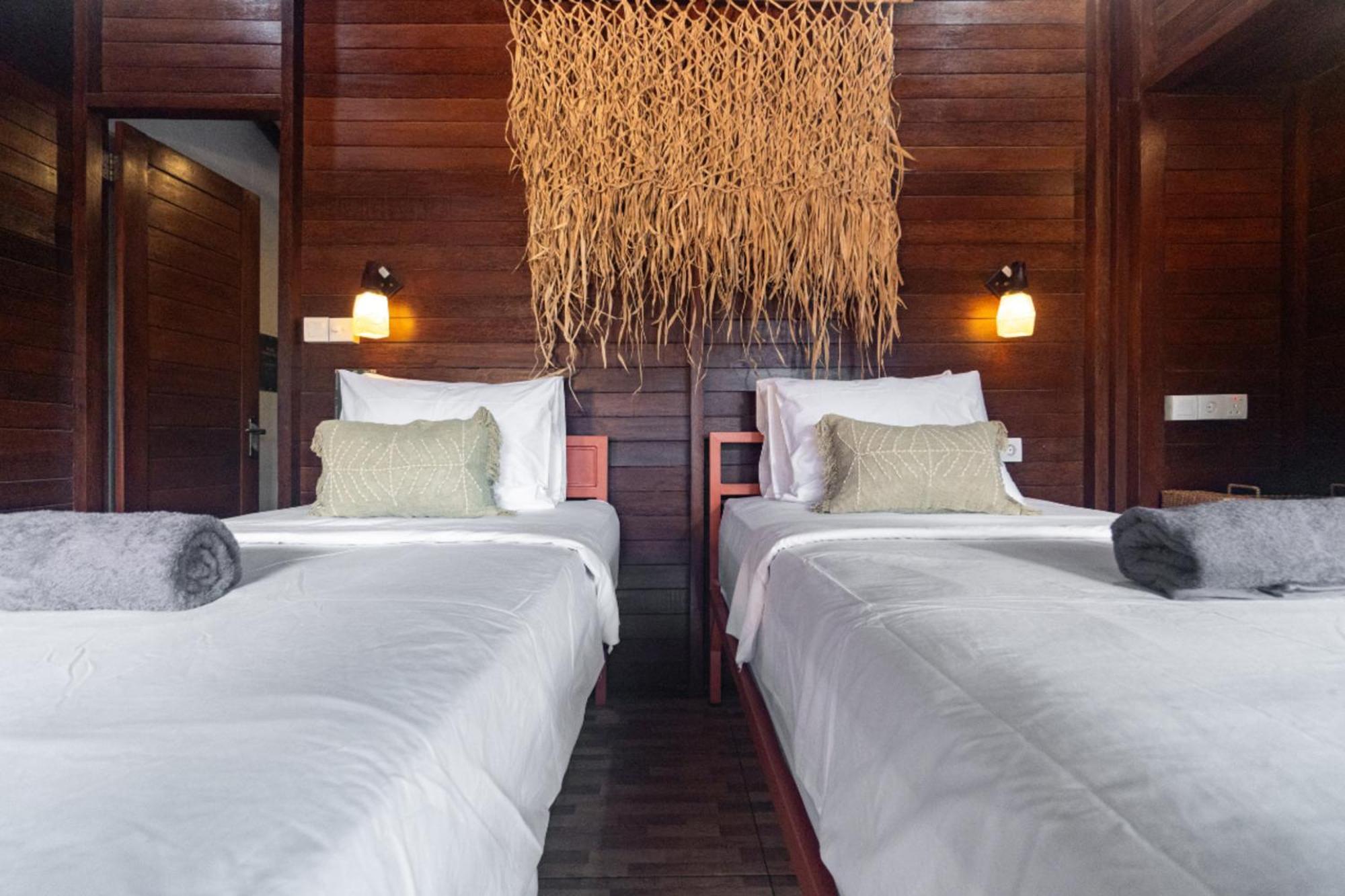 Mad Monkey Nusa Lembongan Екстер'єр фото