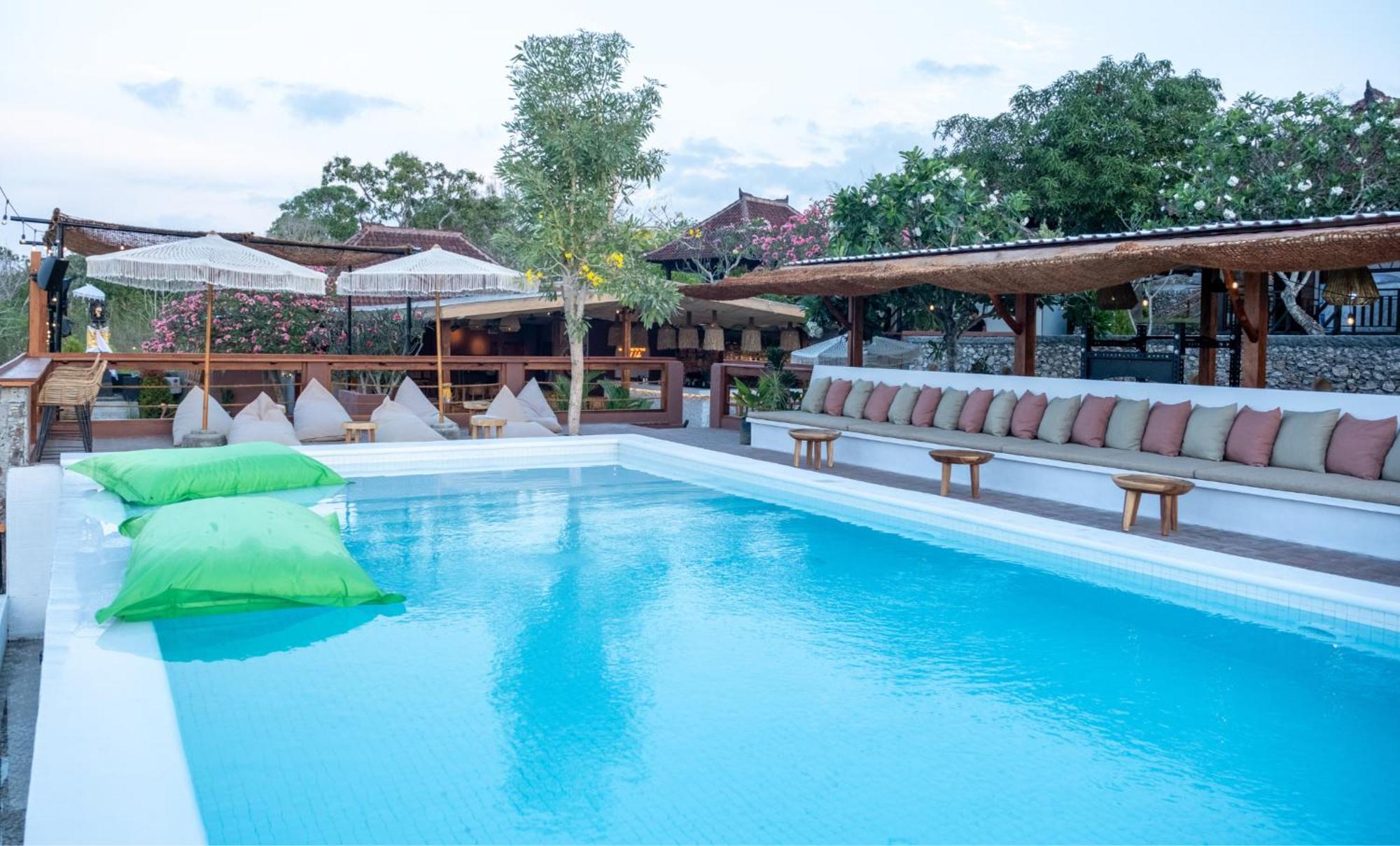 Mad Monkey Nusa Lembongan Екстер'єр фото