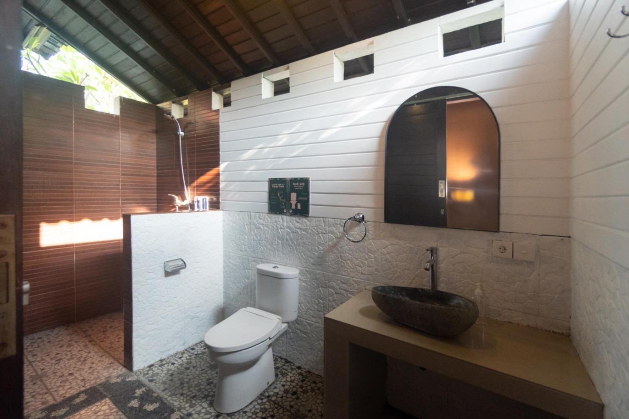 Mad Monkey Nusa Lembongan Екстер'єр фото
